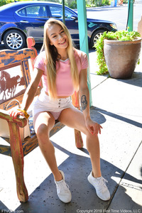 FTV Nayomi Spreads Her Legs