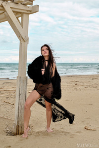 Nastya Lemon Gorgeous Italian Brunette Is Soon Naked On The Sand