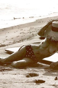 Brooke Burke Nude Photo Archives