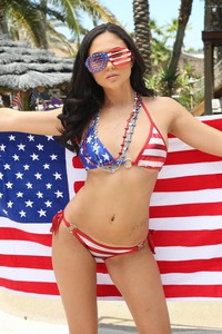 Sexy Model Ariana Marie Strips Bikini And Getting Fucked Hard