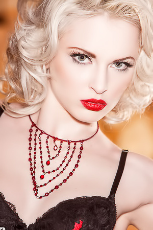 Hot Carissa White Channels One Miss Marilyn Monroe