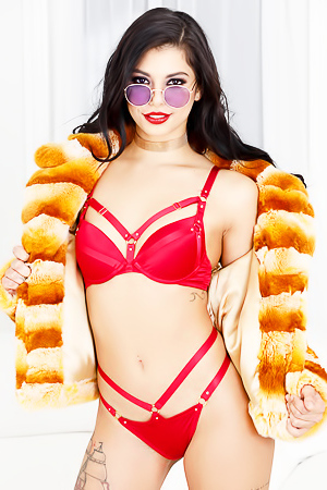 Gina Valentina in Sexy Latex Boots