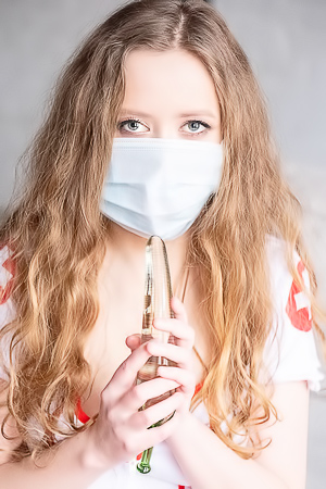 Lusilla Expose Her Shaved Pussy