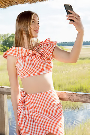 Karianne - Country Girl