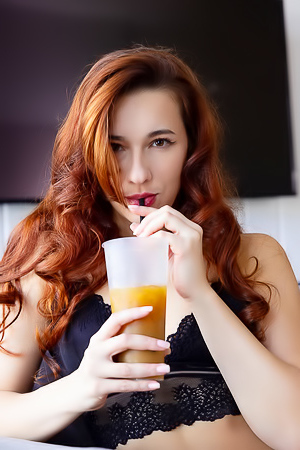 Oxi Bendini Icy Fingers Exploring The Fierce Heat Of Her Pussy