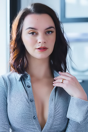 Lea Guerlain French Cutie With Rounded Butt Fitting Room