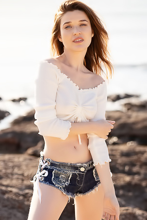 Serena Wood Beautiful Breasts And Perfect Booty Exposed