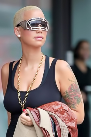 Hot Sexy Amber Roses Bg Butt Candids