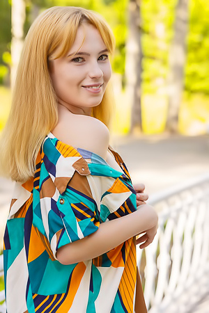 Erika Fox Presenting Erika Fox Met Art