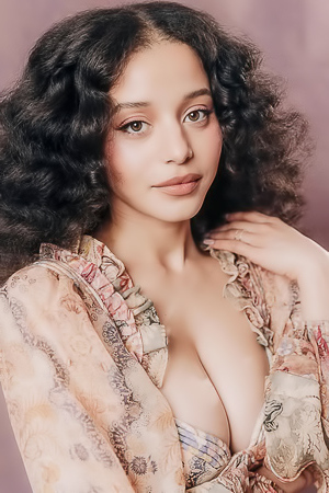 Chase Infiniti Cleavage at Power Women Summit 2025!