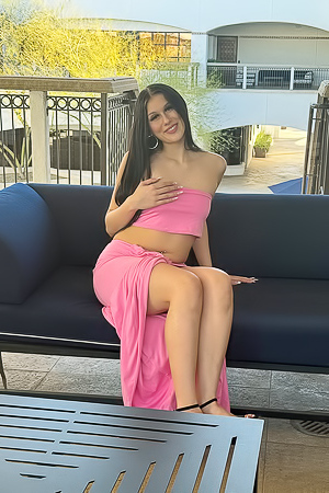 Horny Public Pussy Bri