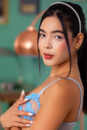 Kubera Fortuna Tantalizes With A Solo Striptease Showcasing Her Sheer Allure And Perfectly Manicured Feet
