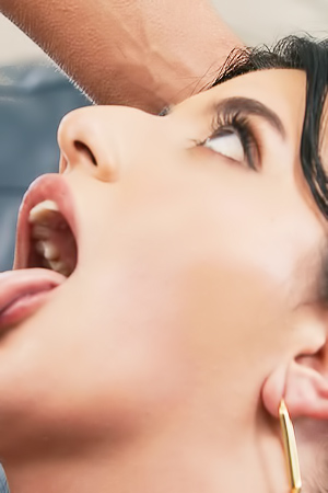 Sarah Arabic And Him Lock Eyes During Intense Blowjob