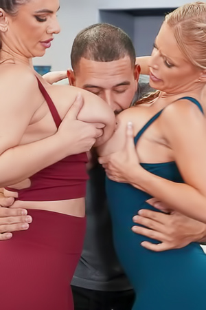 Danielle Renae Slowly Savors Muscle Mans Thickness